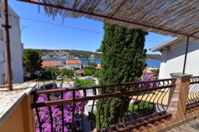 Nina, Mali Losinj
